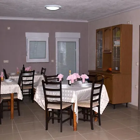 Bed & Breakfast Andjela *